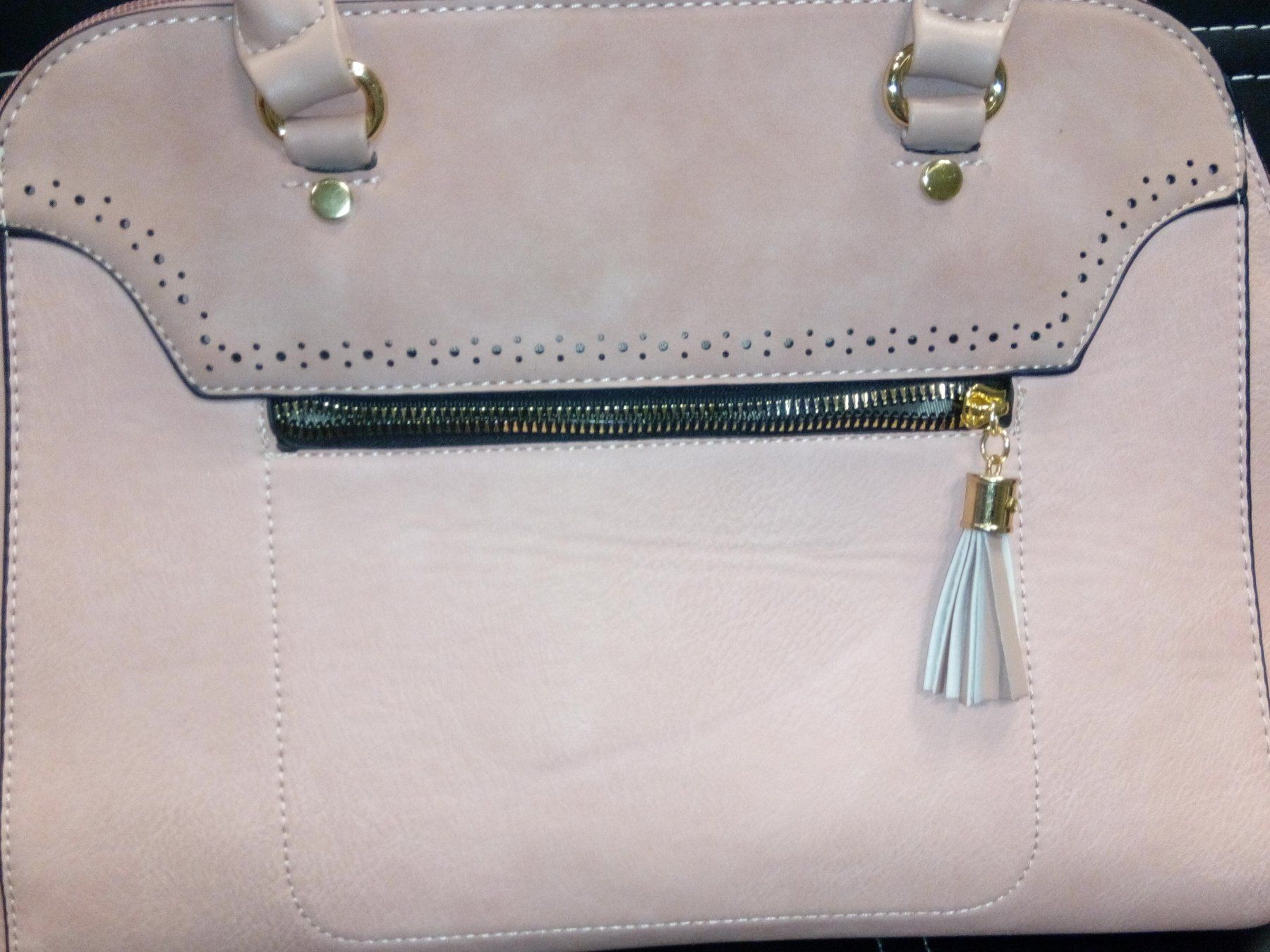 Taschen für Damen: Elegante hellpinkfarbene Tasche Marke: SARA MODA – Neu und originalverpackt aus Zürich von Mitzi6 3