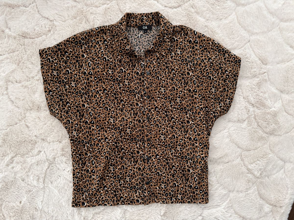 C&A Blusen: Bluse mit Leomuster – Neu (gemäss Beschreibung) aus Dietikon von turicum_77