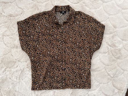 Bluse mit Leomuster