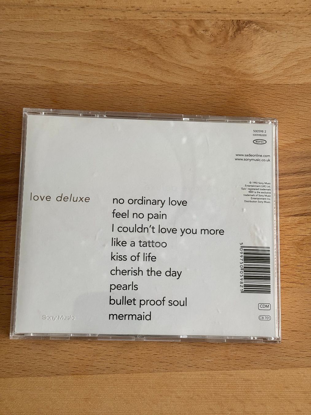 CDs: SADE - Love Deluxe – Gebraucht aus Zuzwil SG von Gasstation 2