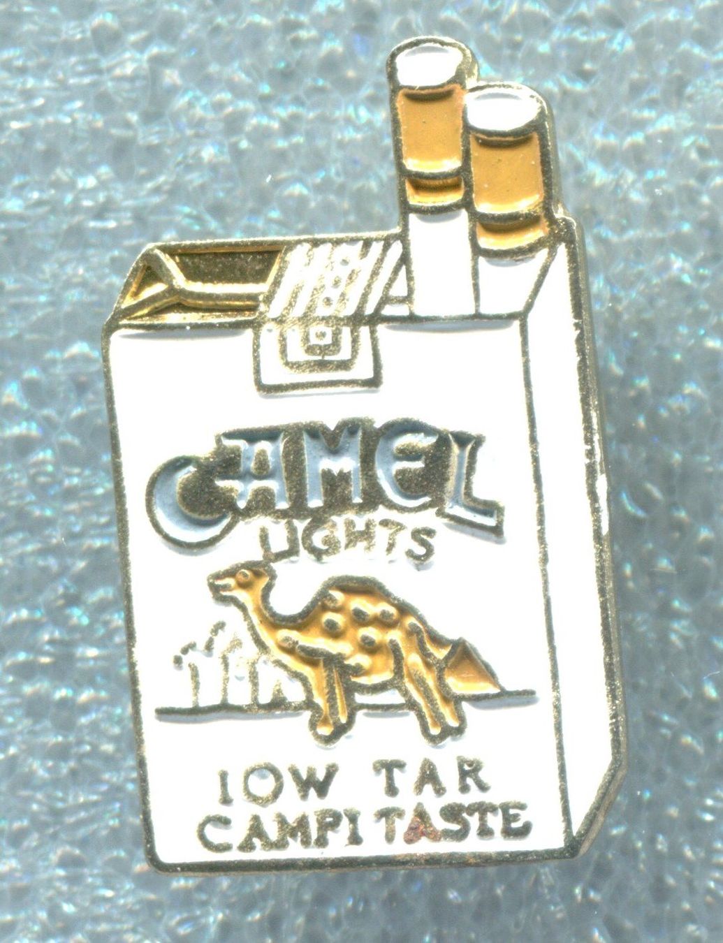 Camel Placchette & Badge: CAMEL  LIGHTS – Usato da Winterthur venduto da Sammleroase