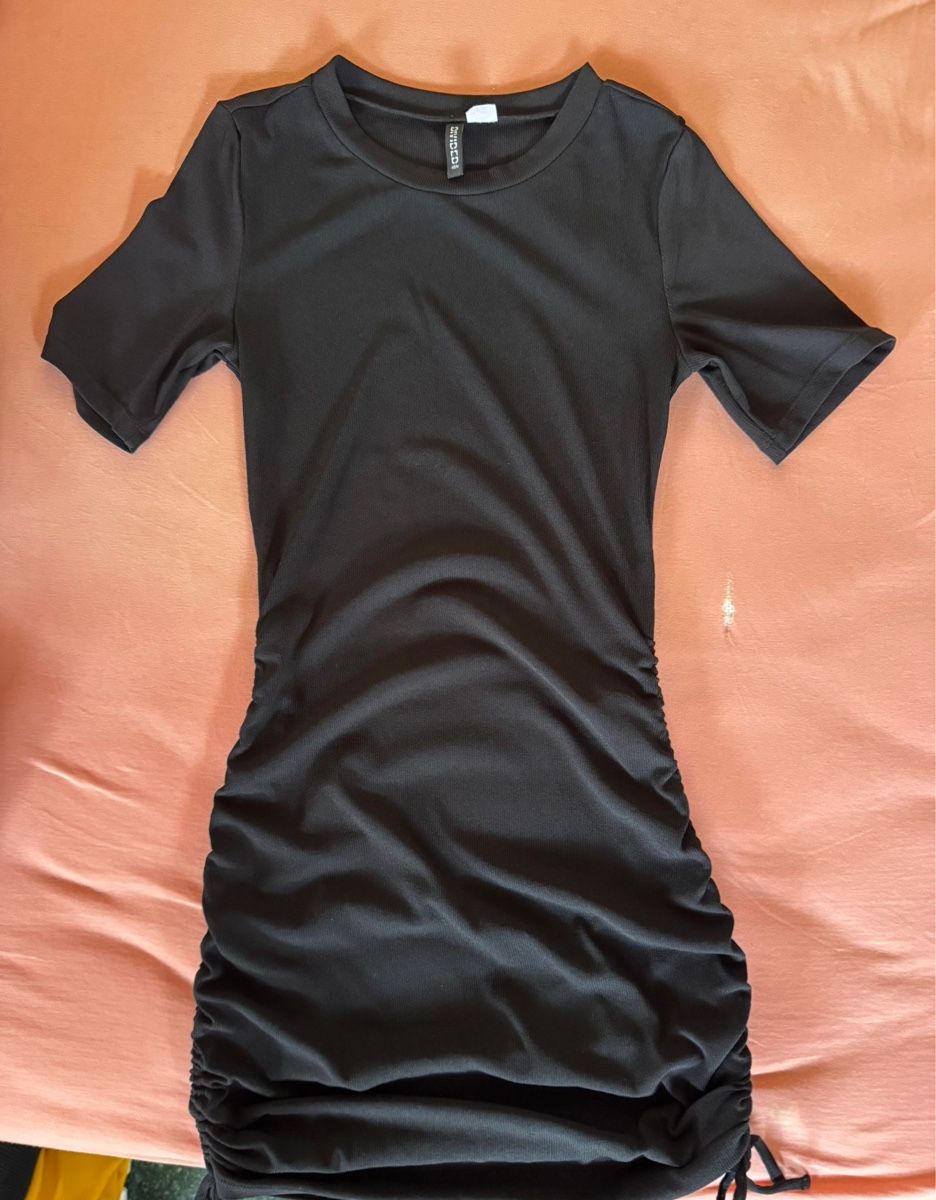 H&M Kleider: Kleid schwarz – Neu (gemäss Beschreibung) aus Oftringen von mar_7f8c