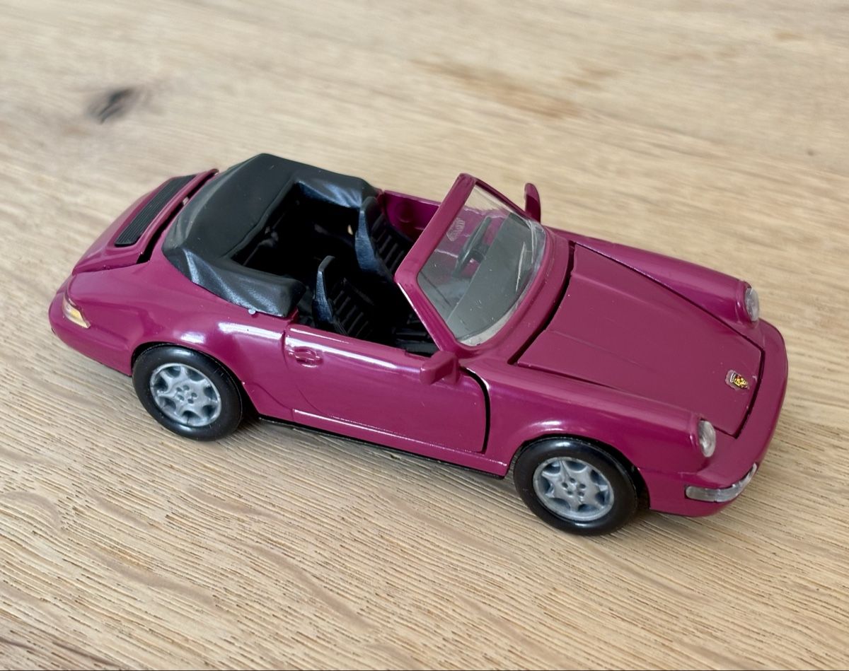 Porsche Modellautos: 1 Porsche 911 Cabriolet**1:43**NZG** – Gebraucht aus Volketswil von Car6