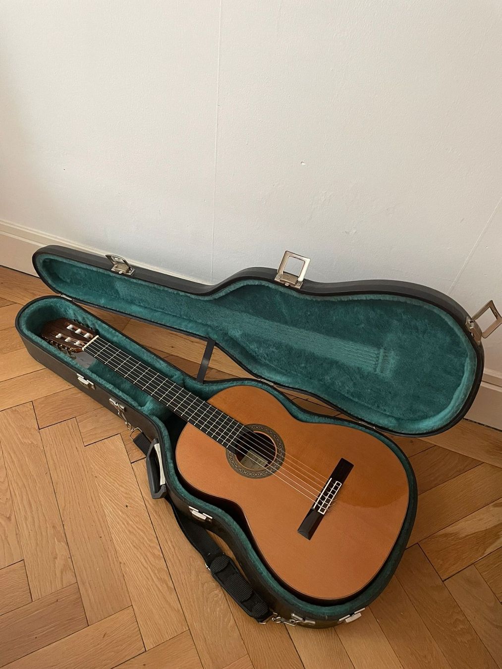 Strumenti musicali: Très belle guitare d'artisan – Usato da Genève venduto da yve_hdq5 1