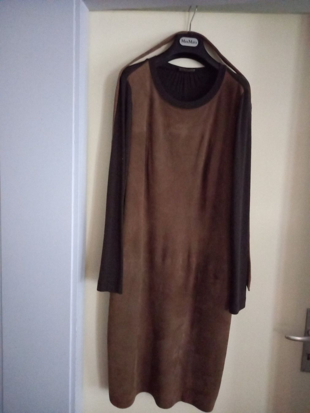 Max Mara Vestiti: Robe daim-jersey marron Max Mara, t. 40 – Usato da St-Sulpice VD venduto da asc_5twt 1
