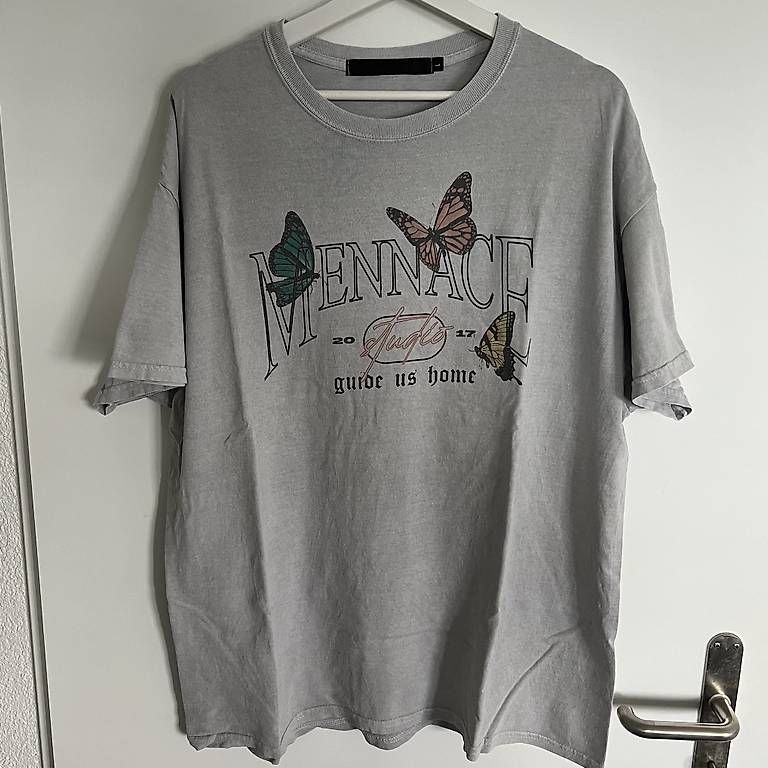 T-Shirts: graues Mennace-Shirt, Grösse L – Gebraucht aus Neerach von twerner1