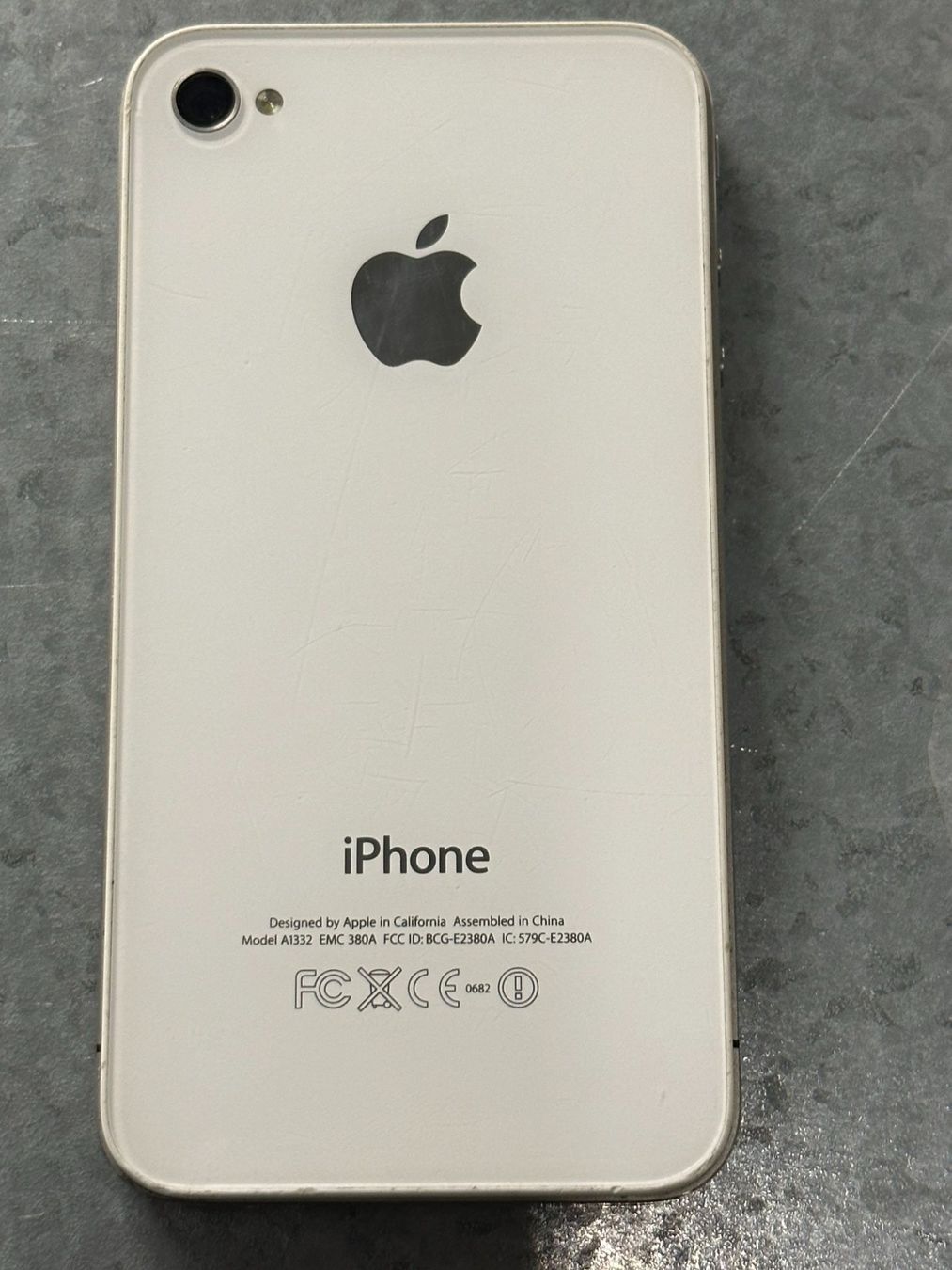 Apple Handys / Smartphones: Apple iPhone 4, 8GB, Weiss – Gebraucht aus Basel von protekto 1
