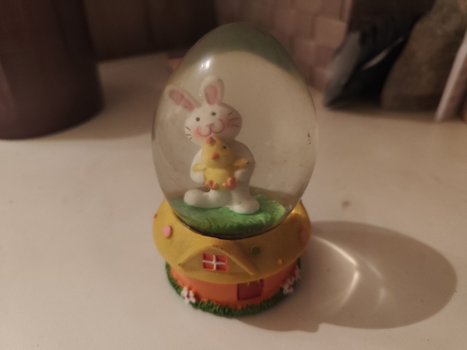 Tutte le decorazioni: Osterdeko | Schneekugel mit kleinem Osterhasen – Usato da Uster venduto da NEVERLASTTRADING