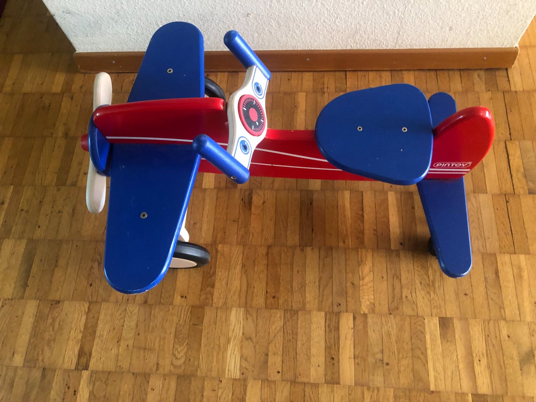 Veicoli per bambini: Flugzeug-Rutscher aus Holz – Usato da Bassersdorf venduto da sammelfloh