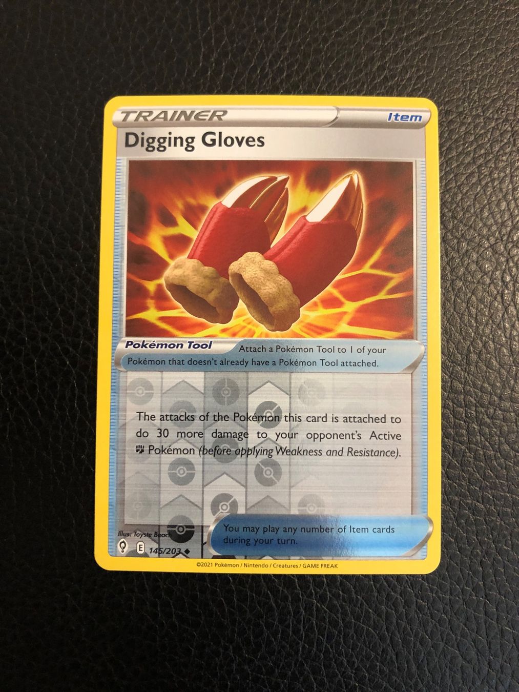 Pokémon Carte collezionabili: Evolving Skies Digging Gloves reverse 145/203 NM Ab 1 – Usato da Paradiso venduto da Pkmn10