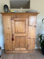 Antiker Holzschrank