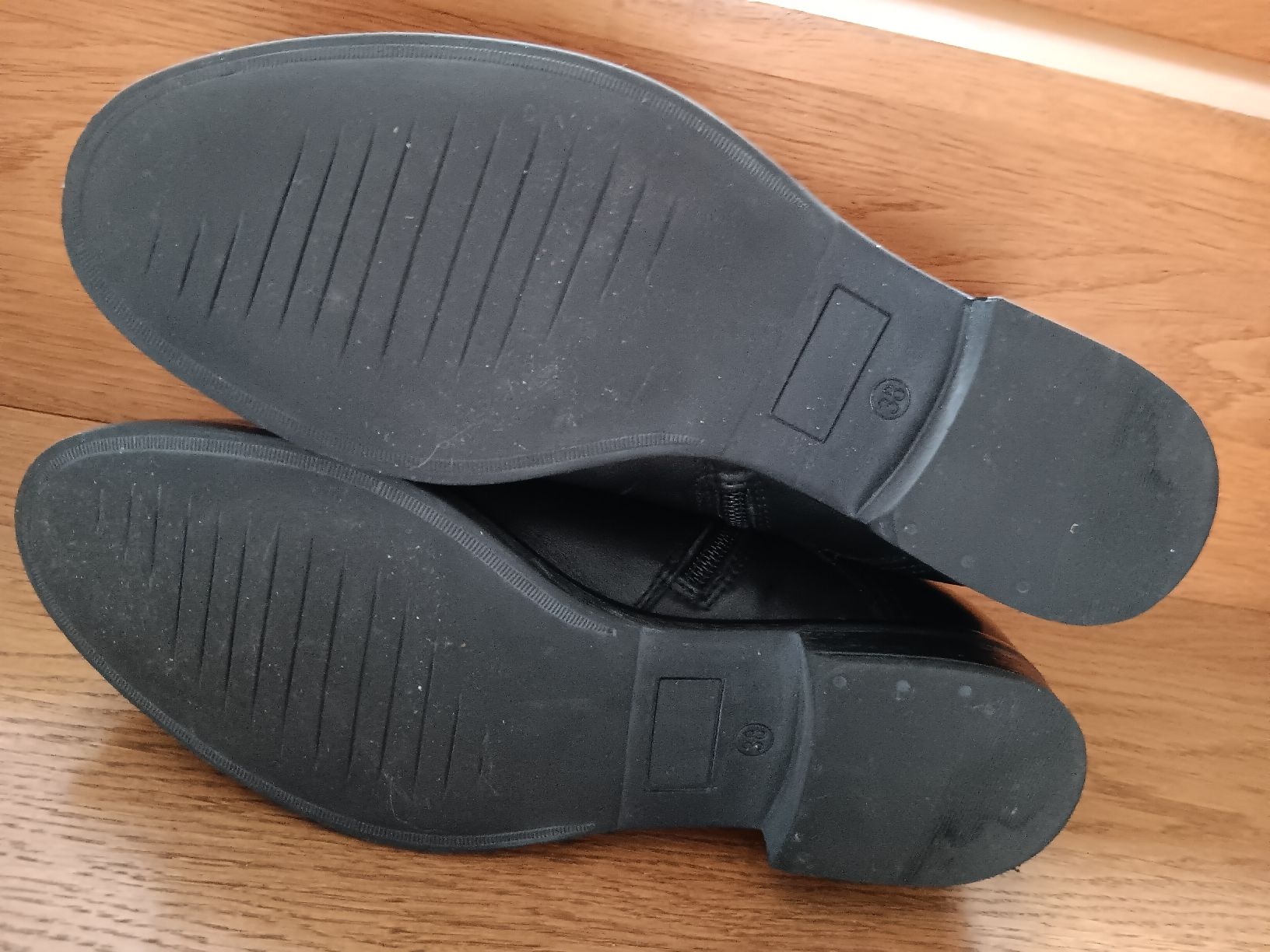 Scarpe da donna: Schwarze Lederstiefeletten, Gr. 38 – Usato da Sempach venduto da benzi70 6