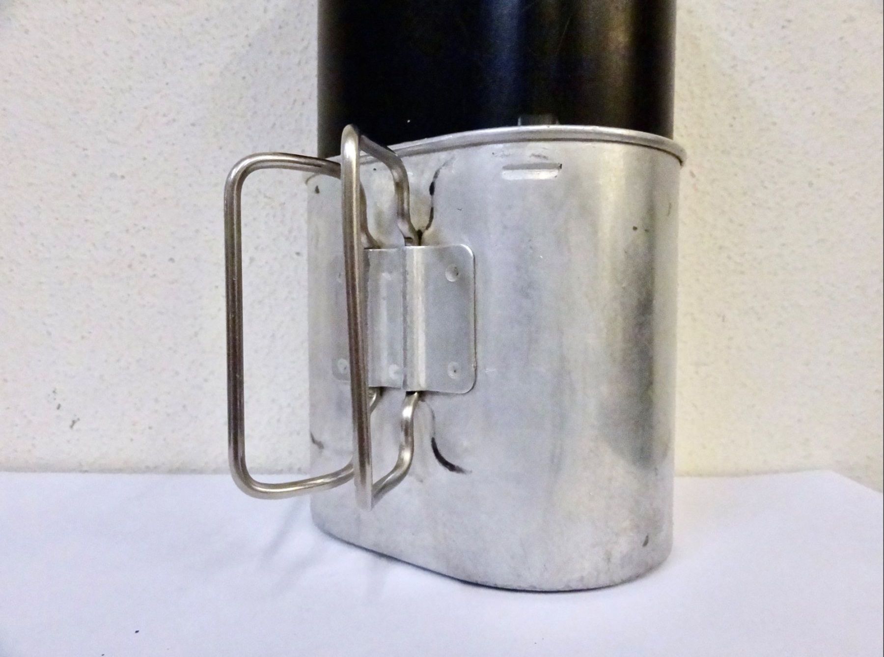 Schweizer Armee Attrezzatura & Pezzi di ricambio: Feldflasche mit Becher JE 1986 Schweizer Armee – Usato da Kerzers venduto da djstarsky73 5