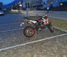 vendo supermotard 50 cc rieju mrt