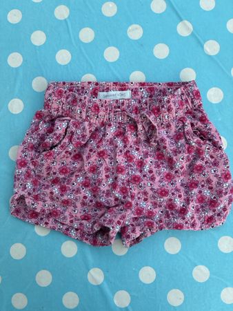 Mädchen Shorts Grösse 98 rosa geblümt 