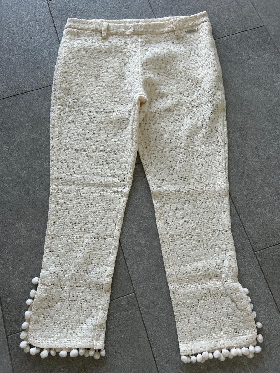 Twinset Pantaloni: Pantaloni pizzo con pon pon – Nuovo (secondo la descrizione) da Castel San Pietro venduto da sof_5f2g