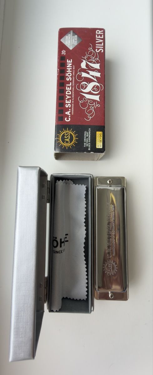 Seydel Strumenti musicali: C.A. Seydel Söhne Blues Harmonica Silver 20 neu – Usato da Zürich venduto da Fidel59 2
