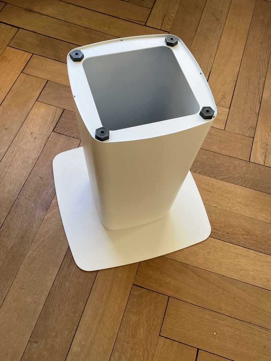 Vitra Tavoli: Vitra Metal Side Table Outdoor – Nuovo (secondo la descrizione) da Basel venduto da jul_s62r 3
