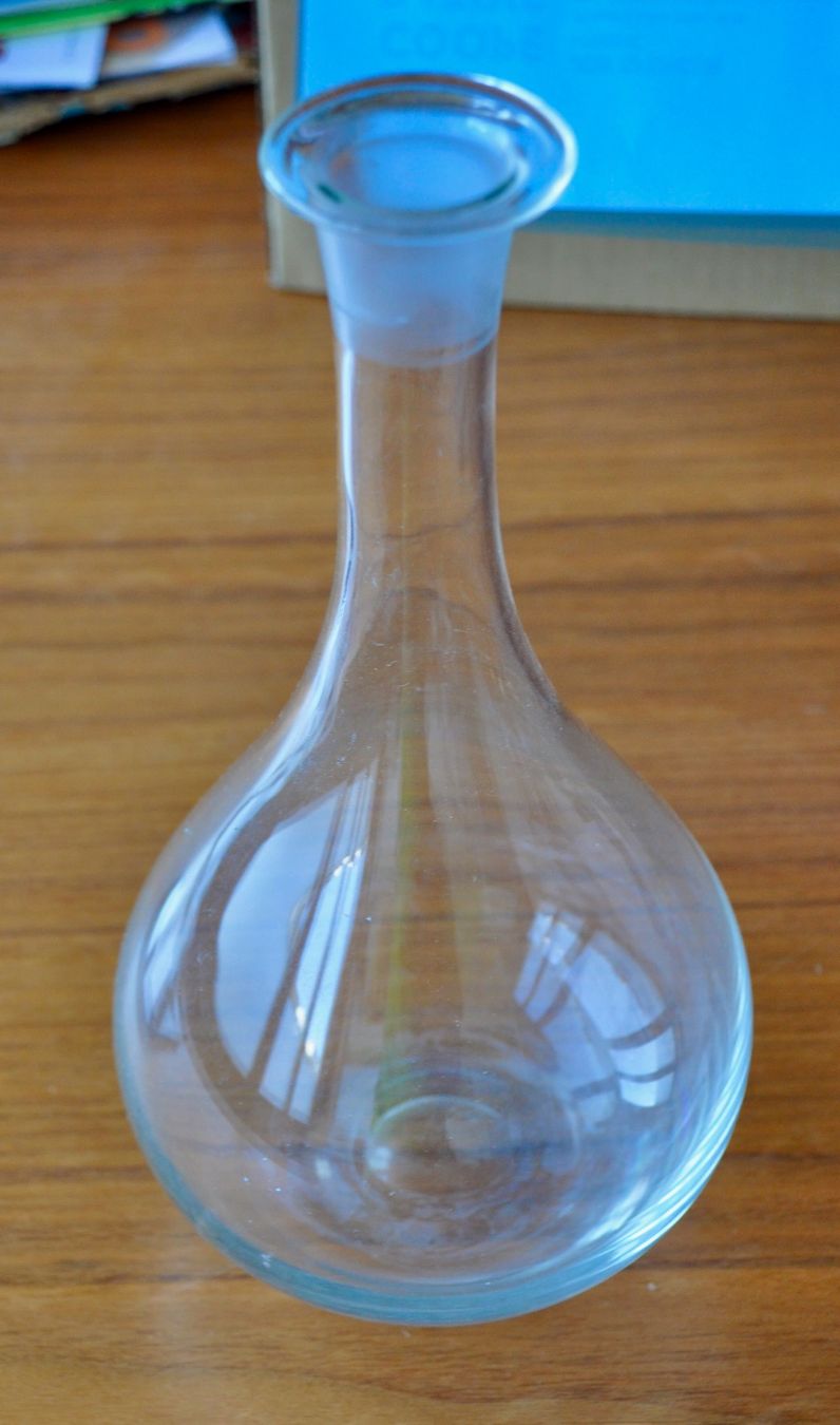 Karaffen: Weinkaraffe mit Glasstopfen – Gebraucht aus Basel von fido_mania 2