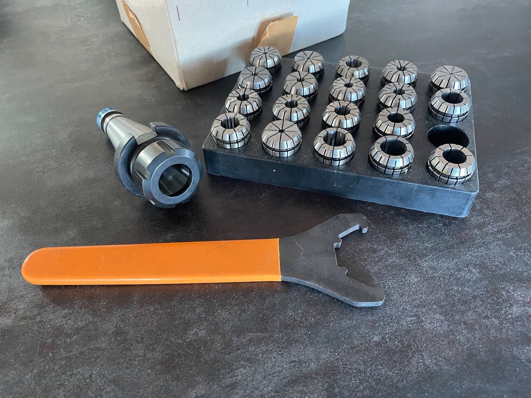 Tutti gli attrezzi: Outils Pinces de Serrage Porte Pince Clé – Usato da Vallamand venduto da Bricbracbroc82 1