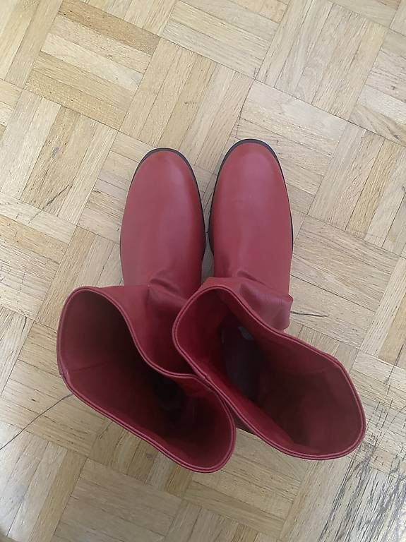 Damenschuhe: Rote Lederstiefelletten – Gebraucht aus Laufen von Looc_ 1