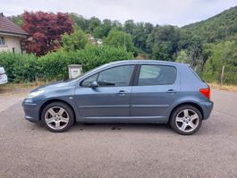 Peugeot 307, 2.0i
