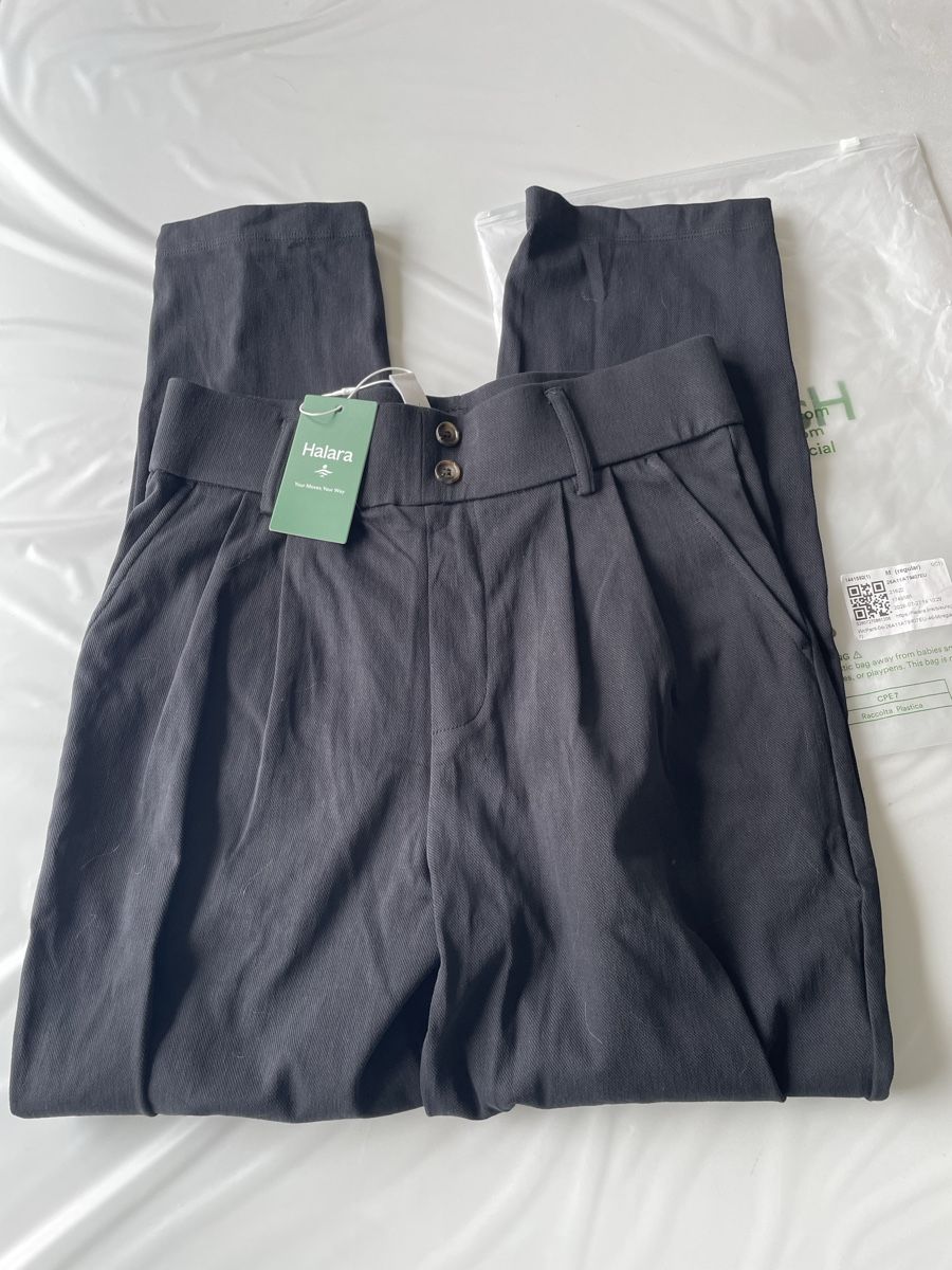 Halara Pantaloni: Halara Flex Hose Grösse M – Nuovo e nell'imballaggio originale da Oberwil BL venduto da Sfa0 1