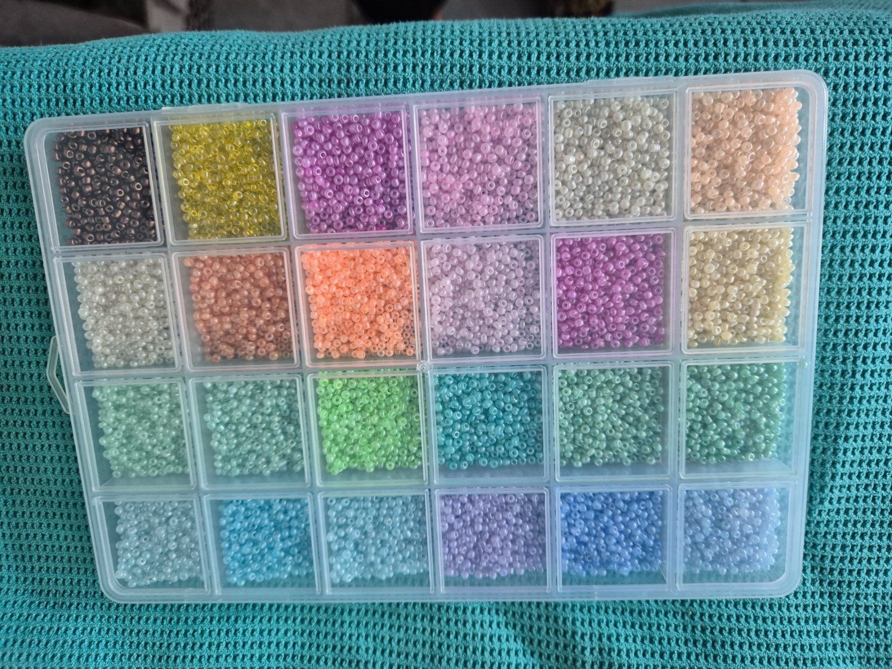 Perlen (unechte): Rocailles Perlen, 24 versch. Farben – Neu und originalverpackt aus Läufelfingen von Netti04 2