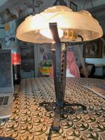 Elegante Vintage Tischlampe mit Rosendesign für gemütliche A