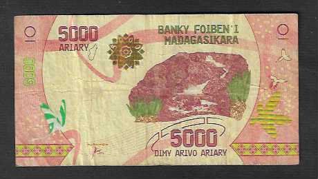 Billets de banque: Madagascar  5.000   Ariary  Gebraucht – D'occasion à Gordola par coinsandnotes 1