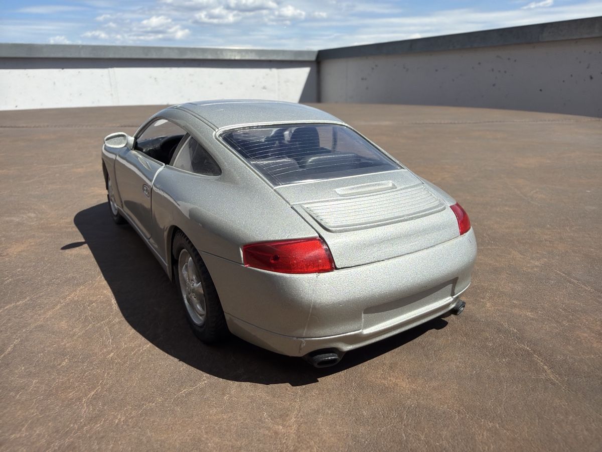 Solido Modellautos: Porsche 996 Carrera - 1/18 - Solido – Gebraucht aus Wolfwil von Rolex1 1
