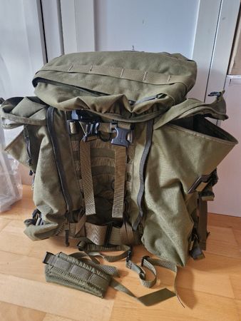 Rucksack MMPS Centurio 45 II cedar oliv mit 2 zus. Taschen