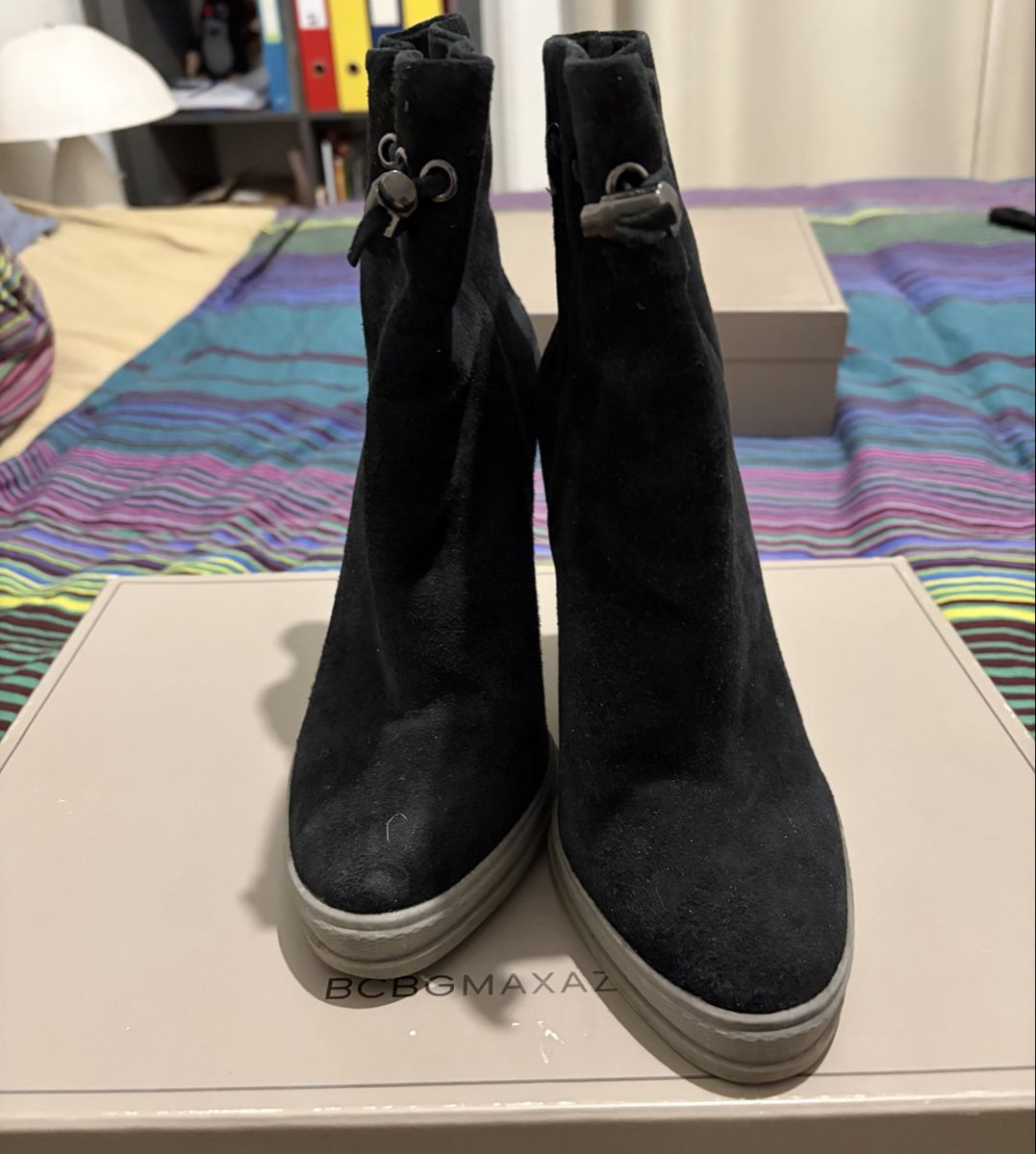 Scarpe da donna: Bottines noir daim BCBGMAXAZRIA – Usato da Genève venduto da AlBE909 1