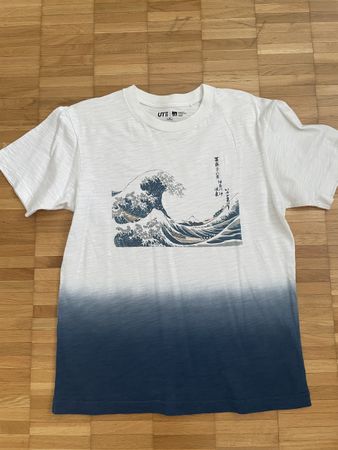 UNIQLO UT T-Shirt The Great Wave, size XS