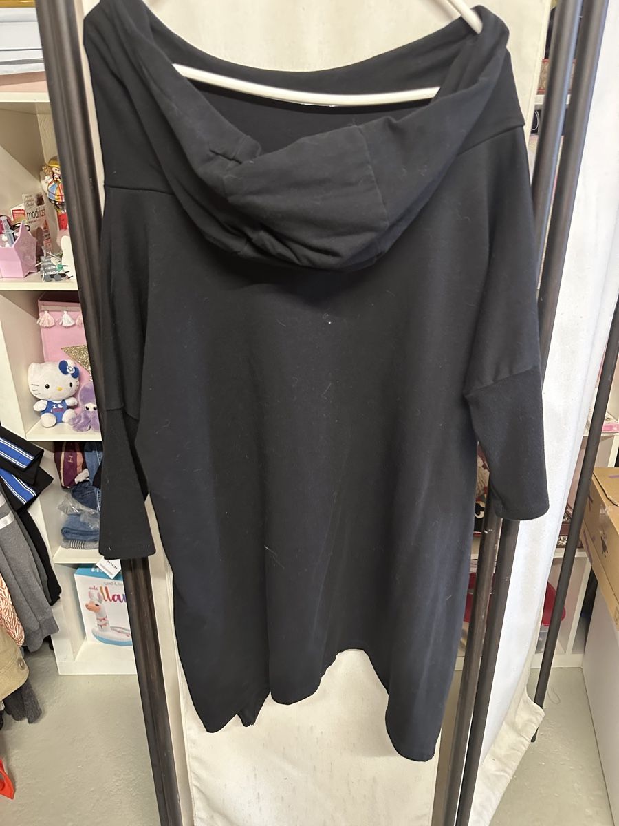Pullover & Sweatshirts: Sweatshirt XL with hoodie – Gebraucht aus Mendrisio von ketolin 1