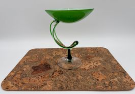 Kunstglas Glasschale grün mundgeblasen, geschwungener Fuss