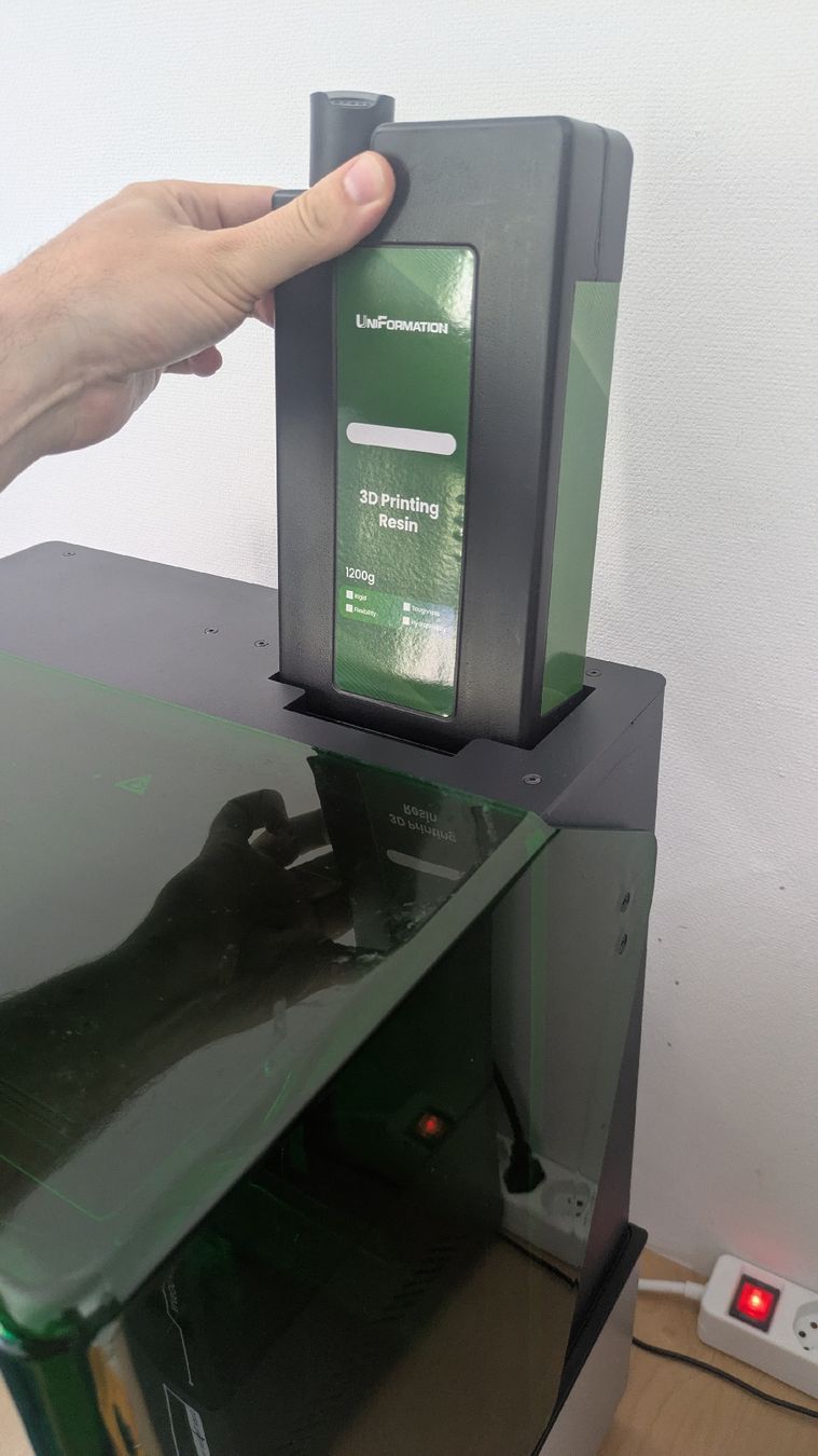 Stampanti 3D: Imprimante 3D résine UniFormation GK3 B – Usato da Neuchâtel venduto da gui_9kxr 3