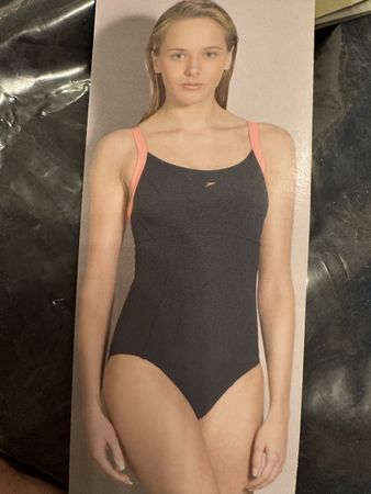Maillot de bain Speedo neuf, jamais porté, taille 38