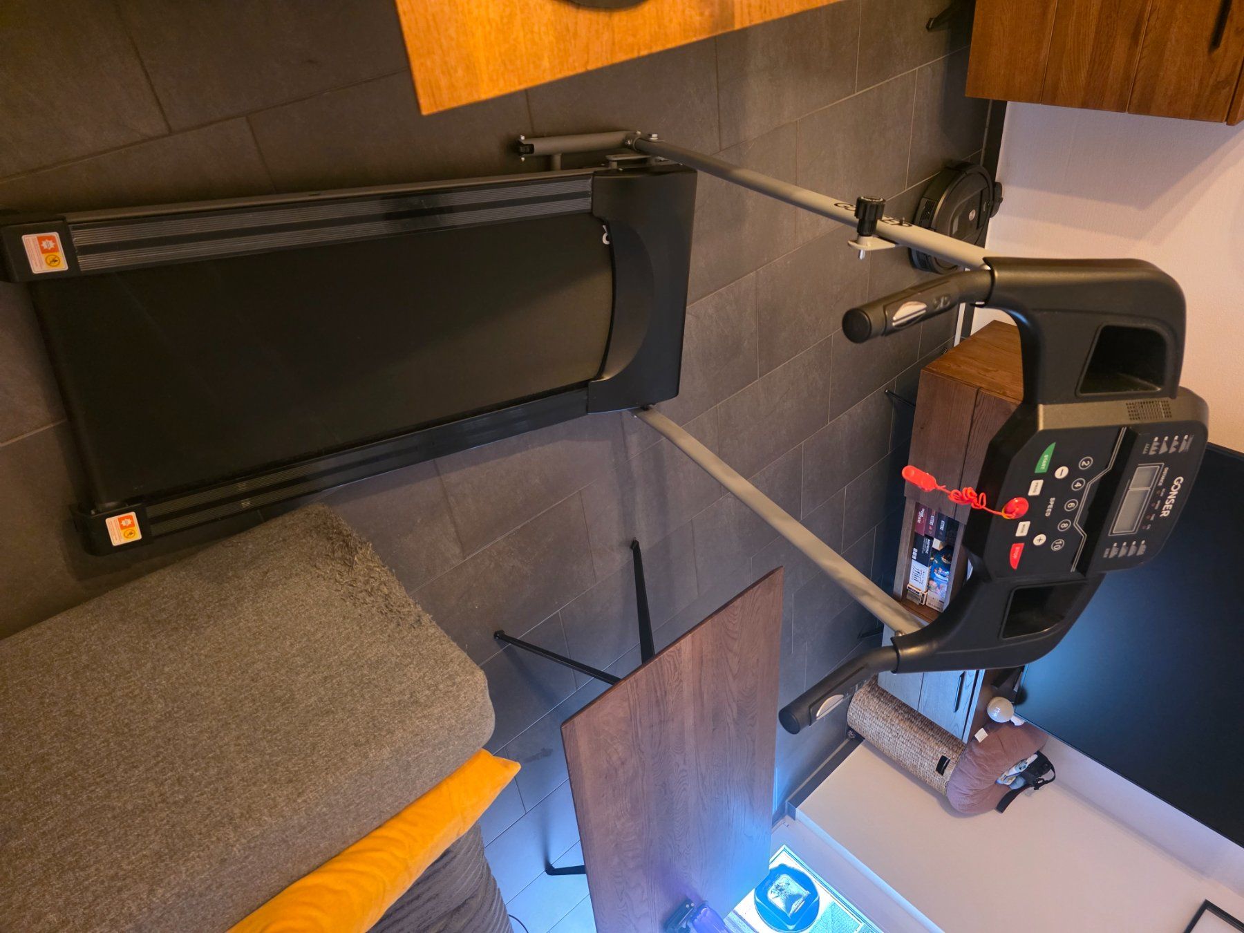 Gonser Hometrainer: GONSER LAUFBAND / TREADMILL – Usato da Mägenwil venduto da sca_8syd 2