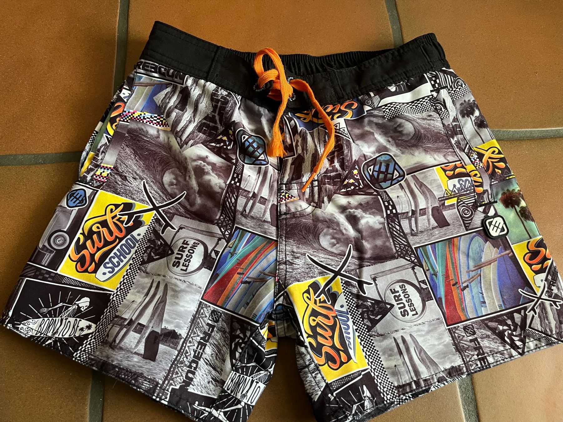 Pantaloni: Badeshorts Grösse ca. 10-12 Jahre – Usato da Rechthalten venduto da Cheech2