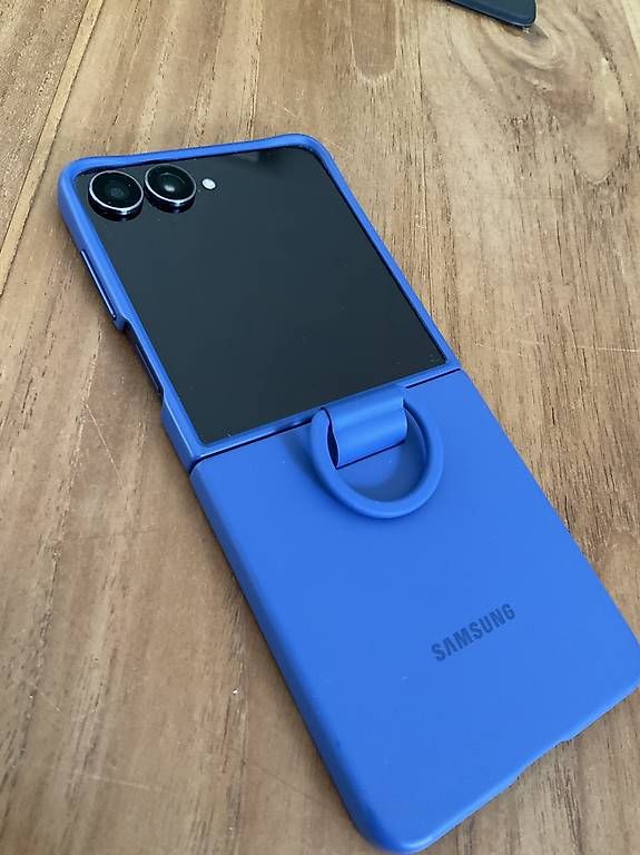 Samsung Portables: Samsung Galaxy Flip 7 – D'occasion à Brunnen par Alfa 1