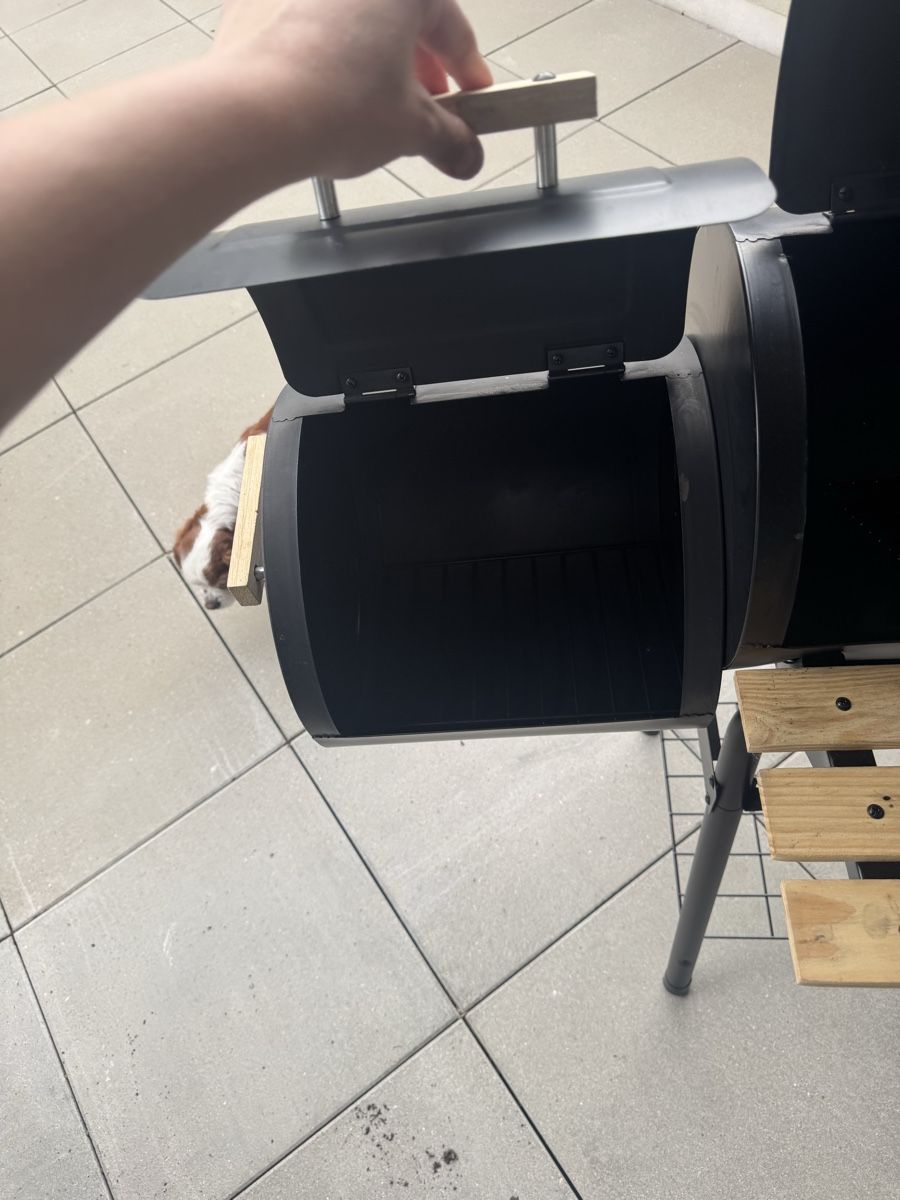 Griglie: Tectake smoker grill two chambres with thermometer – Usato da Lausanne venduto da iza_wwh9 3