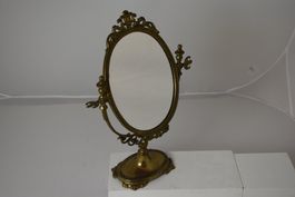 Tischspiegel mit goldener Verzierung