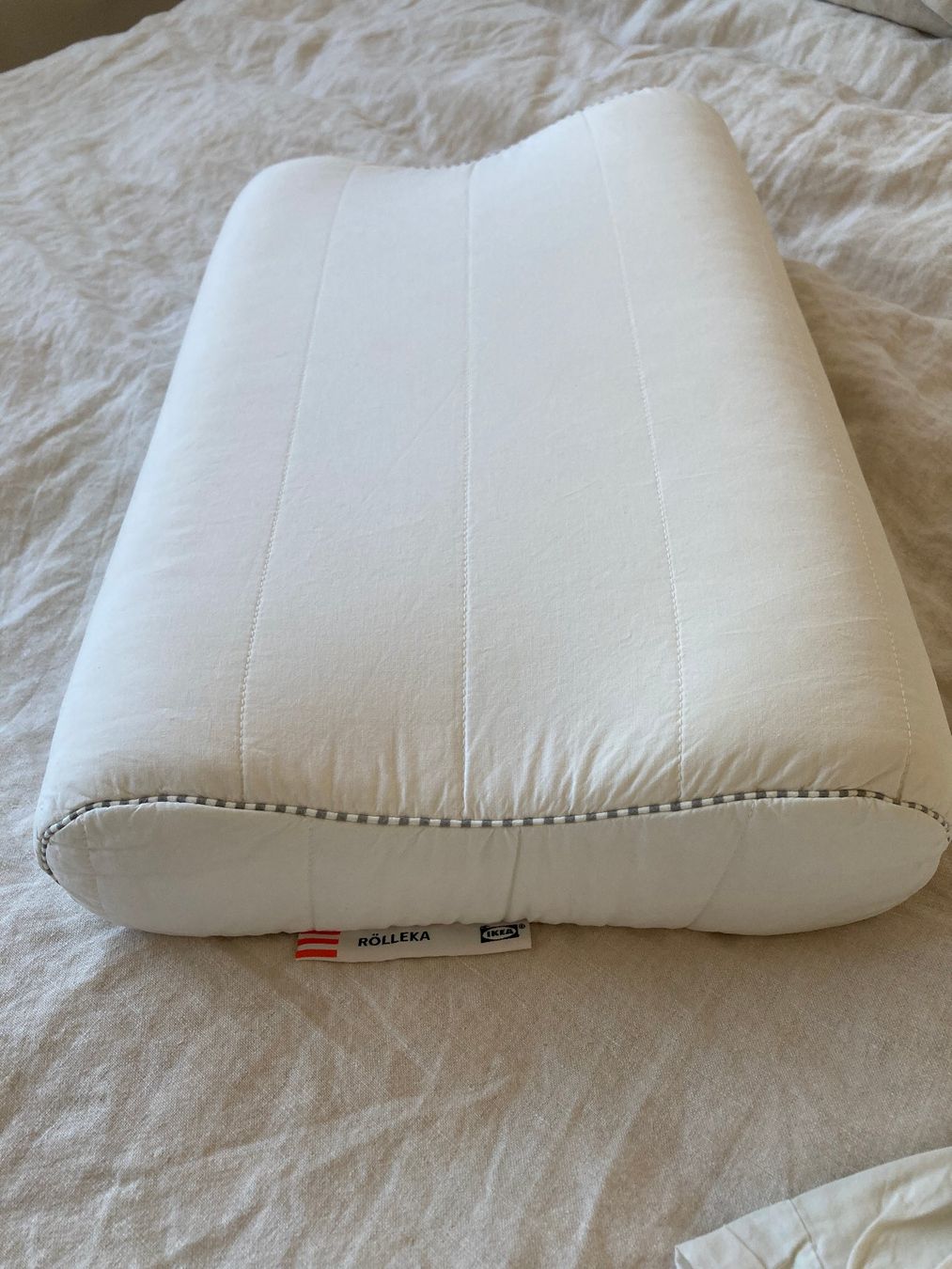 Ikea Cuscini: Oreiller cervical IKEA + taies d'oreiller – Usato da Genève venduto da cricri159