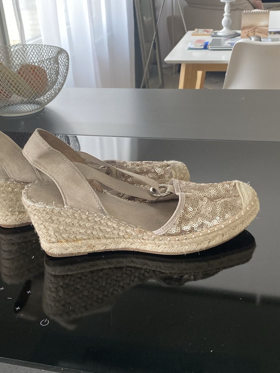 Scarpe da donna: Schuhe Espadrille Gr 41 – Usato da Brugg AG venduto da Honeybee6 3