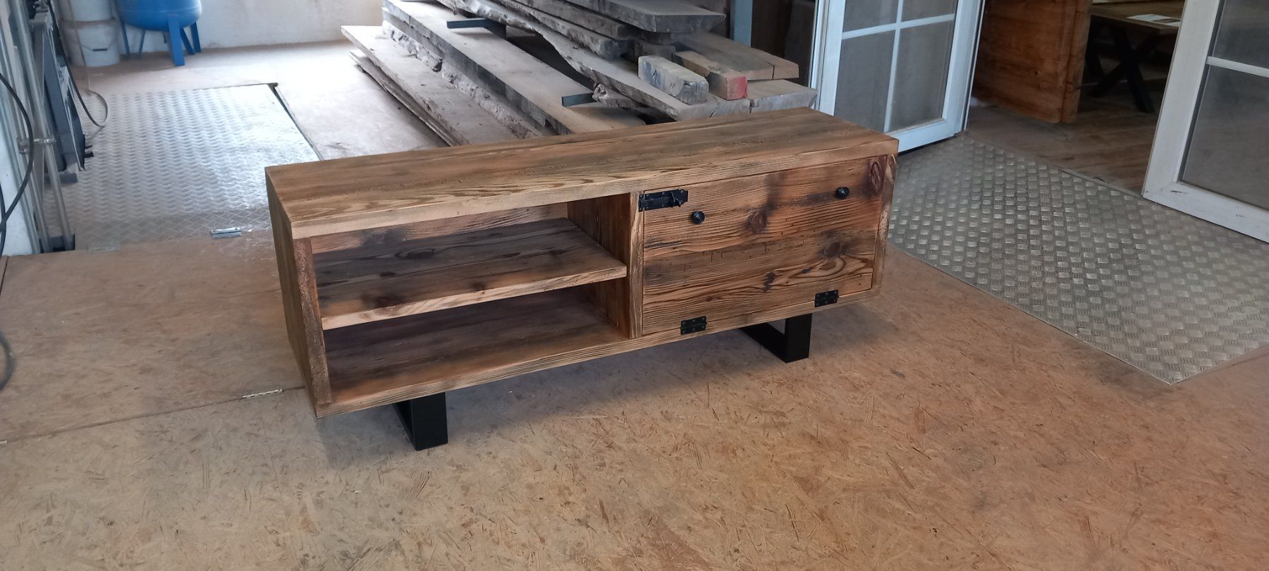 TV Möbel: Sideboard aus  Schweizer Altholz Fichte 160cm – Neu (gemäss Beschreibung) aus Altishofen von Rossi464 8
