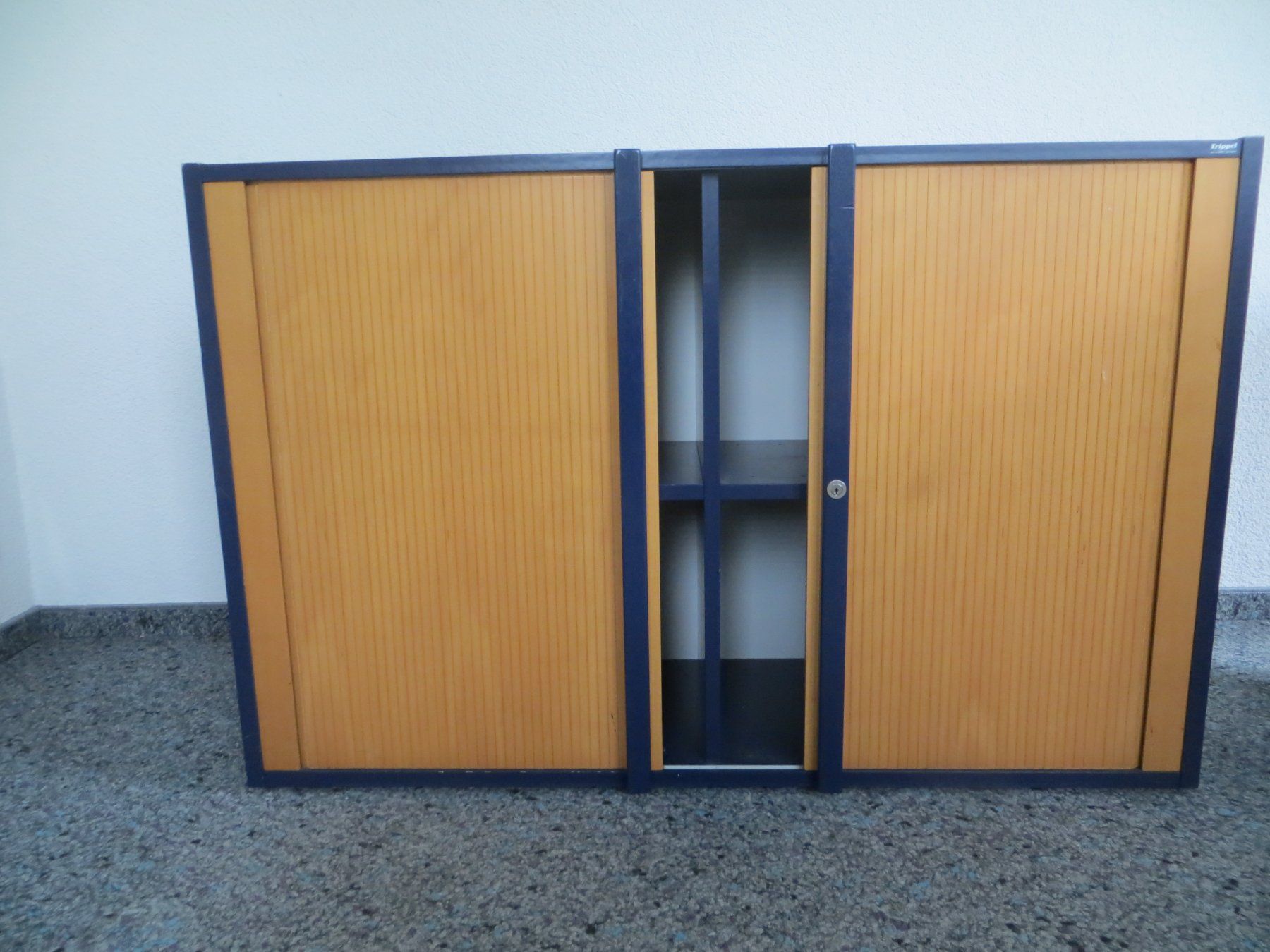 Armadi: Aktenschrank Sideboard mit Schiebetüren – Usato da Allenwinden venduto da Elbruba 1
