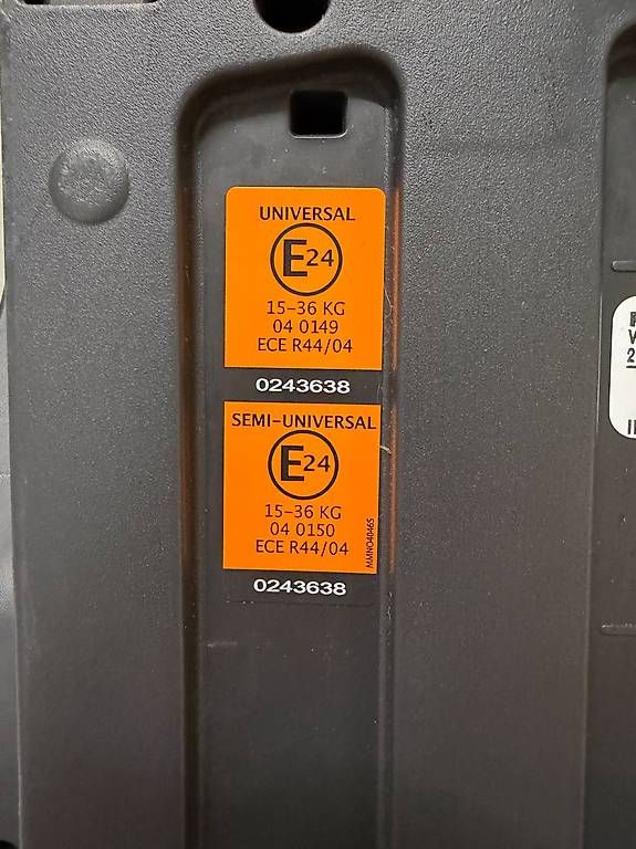 Peg Perego Seggiolini per auto: Peg Perego Viaggio Shuttle Sitzerhöhung – Usato da Sarmenstorf venduto da Snail83 3