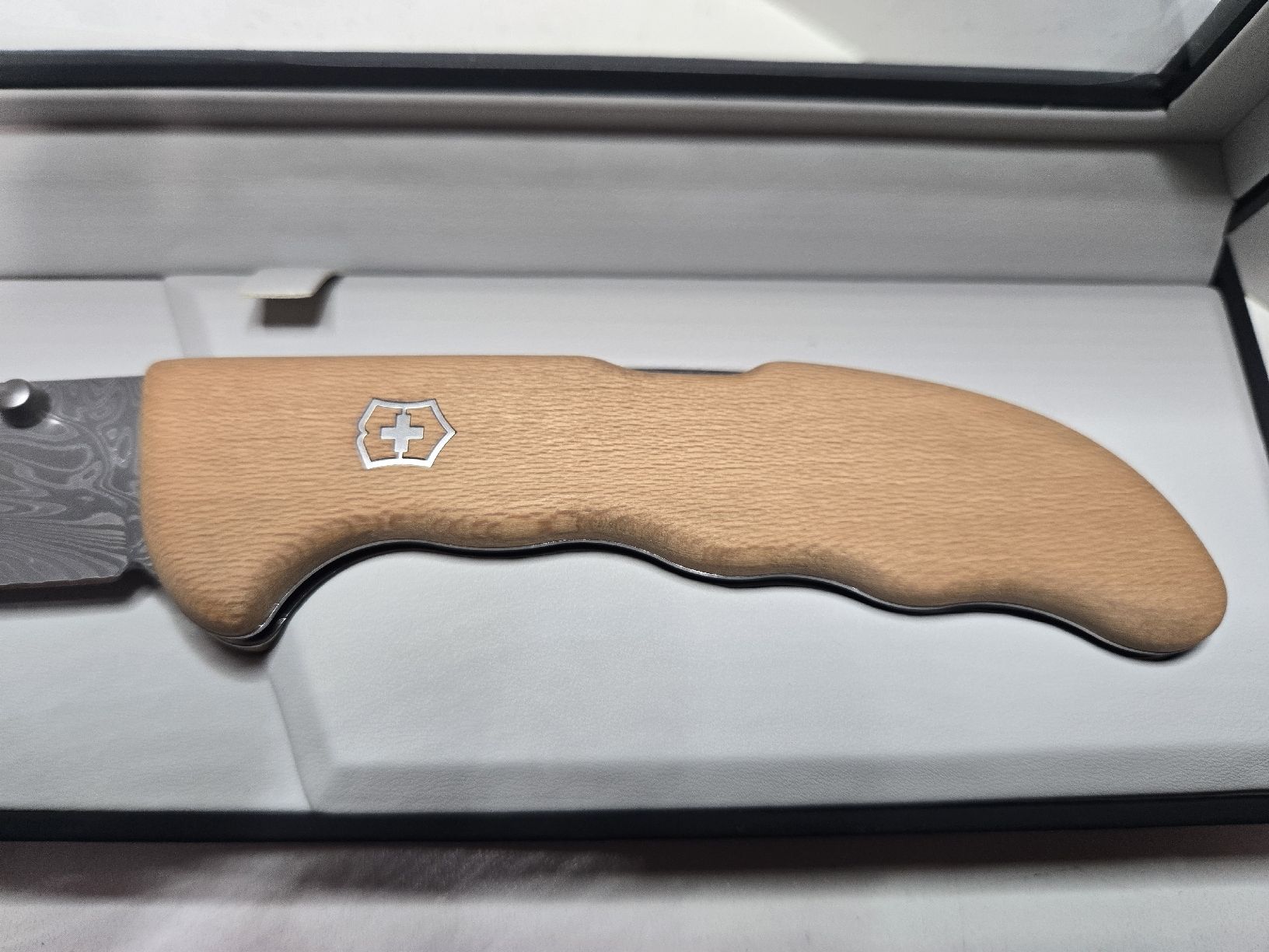 Victorinox Couteaux de poche: Damast LE 2026 Evoke – Neuf (Voir description) à Luzern par Nini_862 3