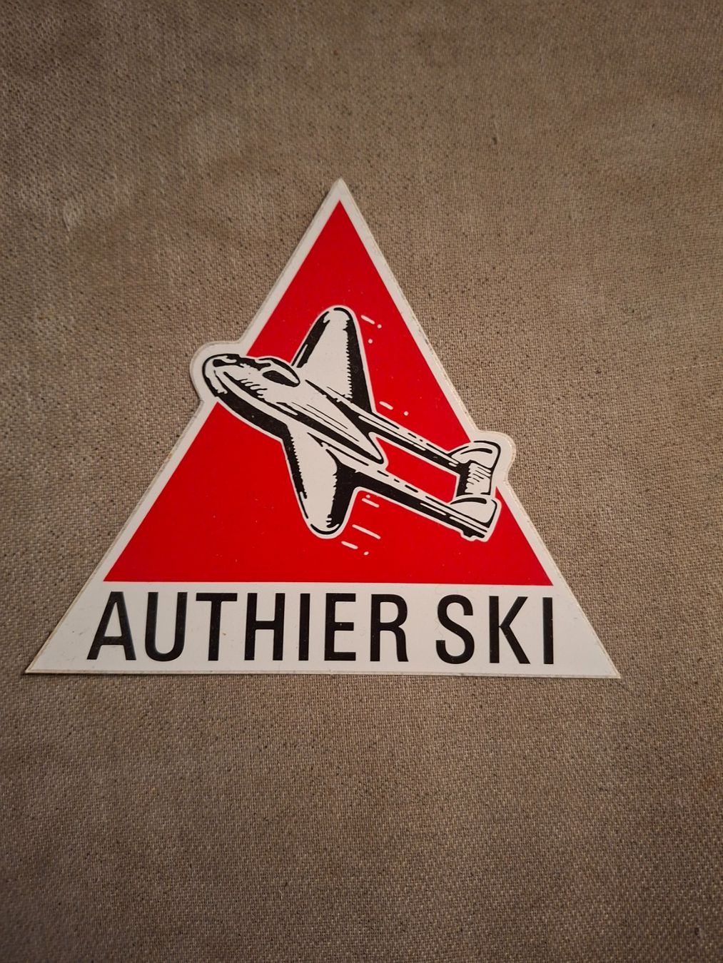 Ansichtskarten: Aufkleber DH-100 Vampire Schweizer Luftwaff Authier Ski – Gebraucht aus Giffers von attila07